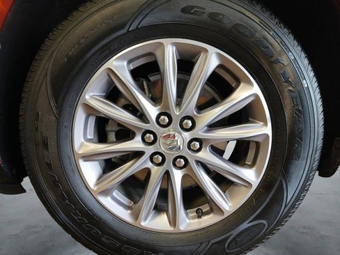 Used 2024 Buick Enclave Essence w/ Technology Package FWD image 14