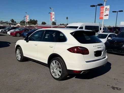 Used 2011 Porsche Cayenne S image 4