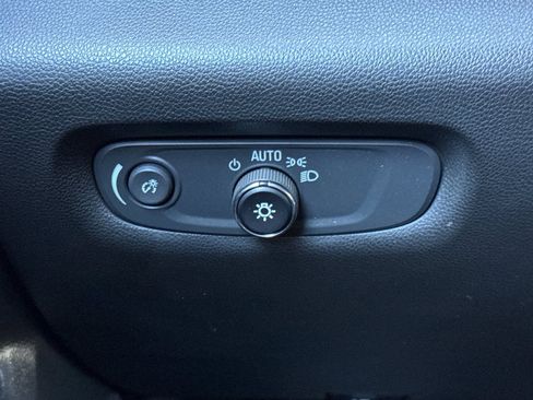 Used 2022 Chevrolet Traverse LS w/ Midnight/Sport Edition image 31