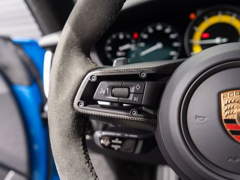 Used 2023 Porsche 911 Carrera image 18