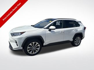 Used 2020 Toyota RAV4 Limited FWD video 1