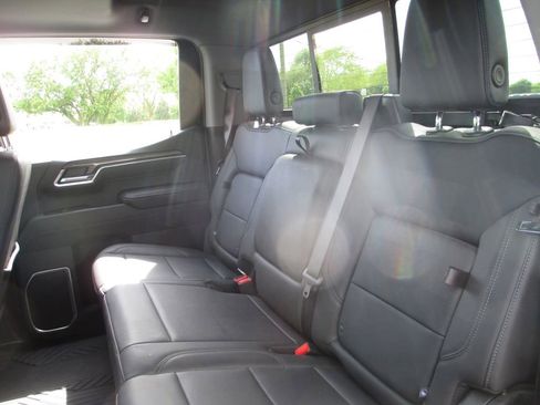 Used 2025 Chevrolet Silverado 1500 LTZ w/ LTZ Premium Package AWD/4WD image 23