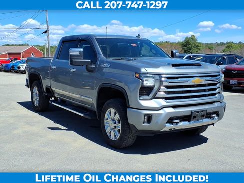 Used 2024 Chevrolet Silverado 2500 High Country w/ Z71 Off-Road Package AWD/4WD image 3