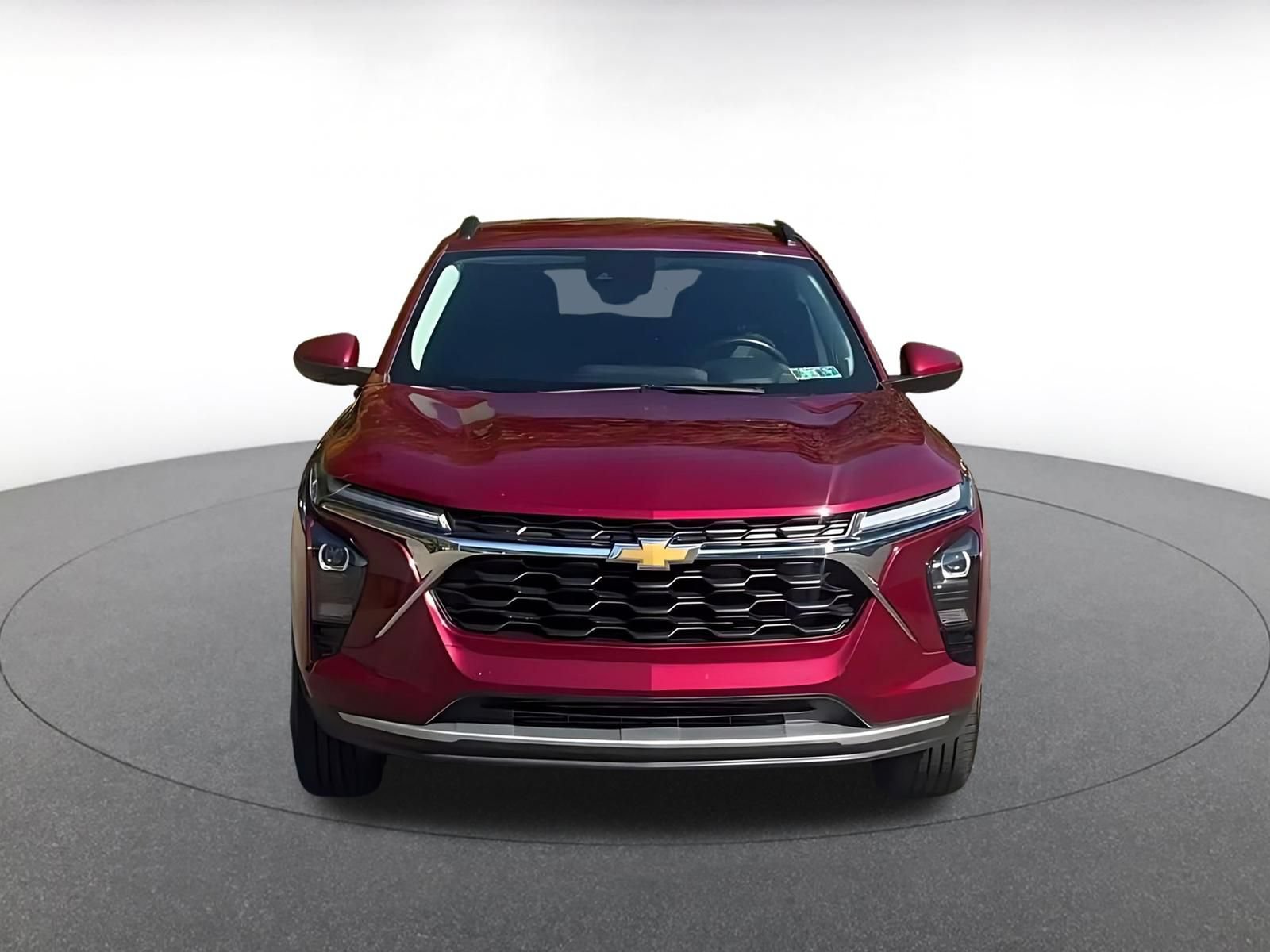 Used 2025 Chevrolet Trax LT w/ LT Convenience Package FWD image 4