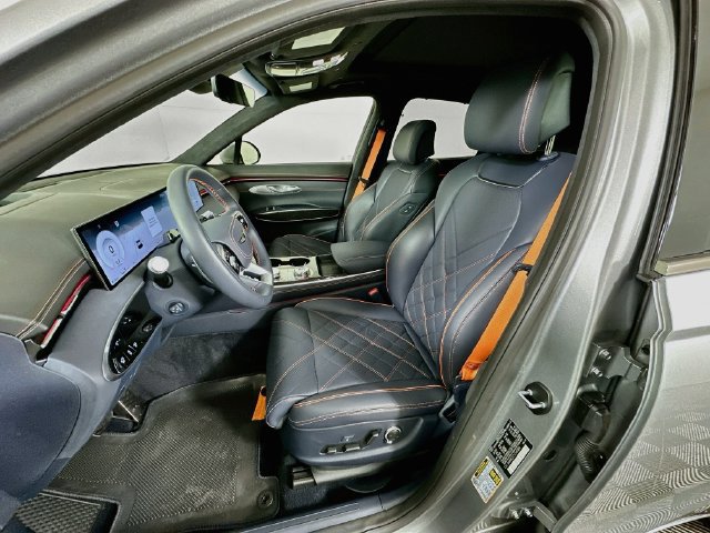 Certified 2026 Genesis GV70 3.5T Sport Prestige AWD/4WD image 21