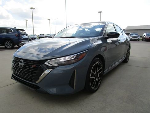 Used 2024 Nissan Sentra SR FWD image 5