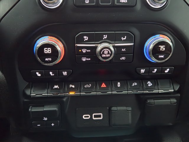 Used 2022 GMC Sierra 1500 AT4 w/ AT4 Premium Package AWD/4WD image 12