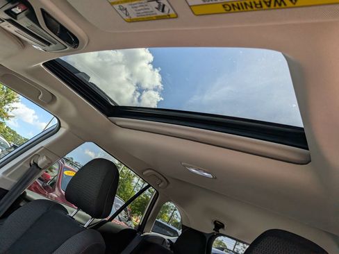 Certified 2024 Subaru Outback Premium AWD/4WD image 20