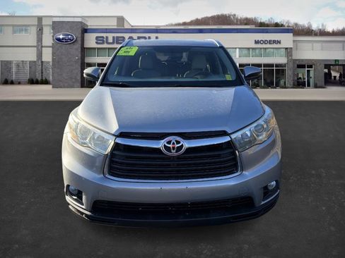 Used 2015 Toyota Highlander XLE image 2