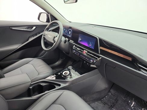 Used 2024 Kia Niro Wind FWD image 21