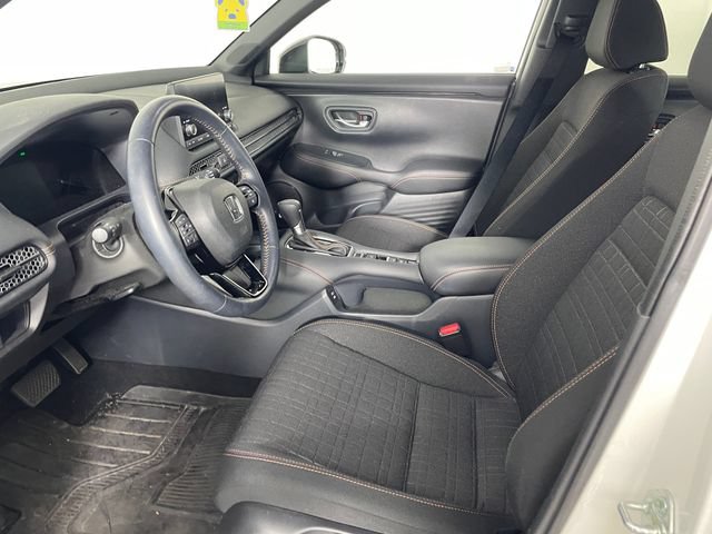 Certified 2025 Honda HR-V Sport image 2