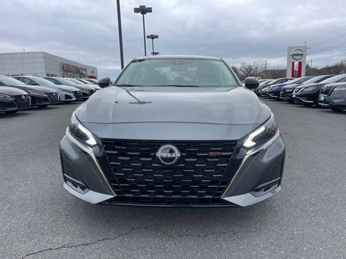 New 2025 Nissan Altima 2.5 SR image 3