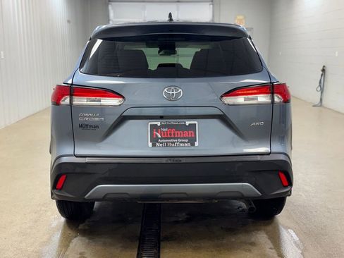 Used 2025 Toyota Corolla Cross L image 6