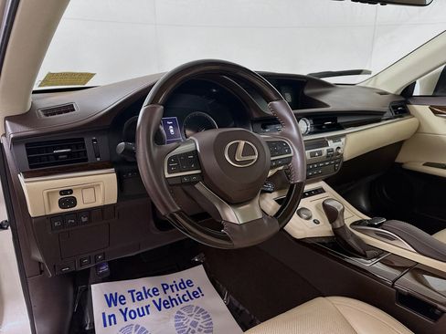 Used 2017 Lexus ES 350 image 9
