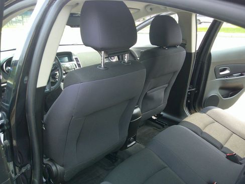 Used 2015 Chevrolet Cruze LT FWD image 28
