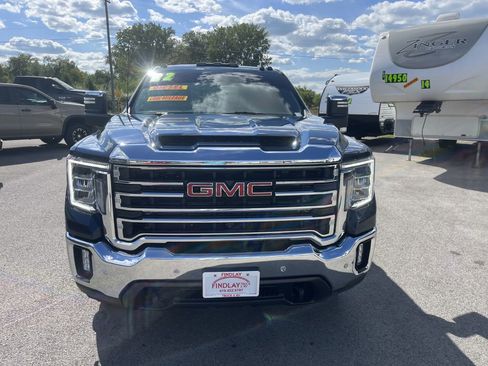 Used 2022 GMC Sierra 3500 SLT w/ SLT Premium Package image 3