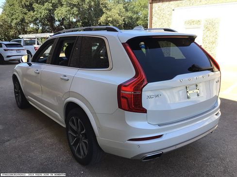 Used 2019 Volvo XC90 T6 Momentum w/ Advanced Package AWD/4WD image 5