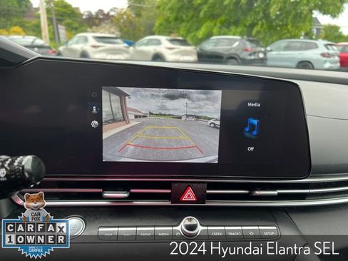 Used 2024 Hyundai Elantra SEL FWD image 20