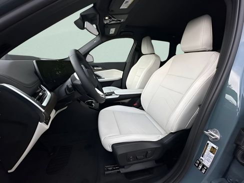 New 2026 BMW X1 xDrive28i w/ Technology Package AWD/4WD image 10