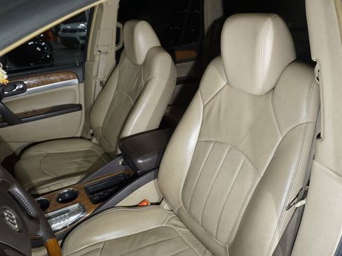 Used 2009 Buick Enclave CXL w/ Entertainment Package #2 image 9