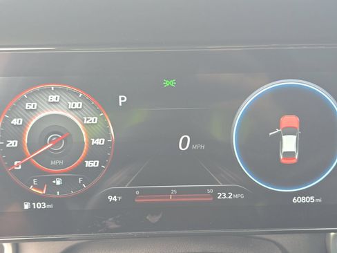 Used 2022 Hyundai Elantra Limited FWD image 2