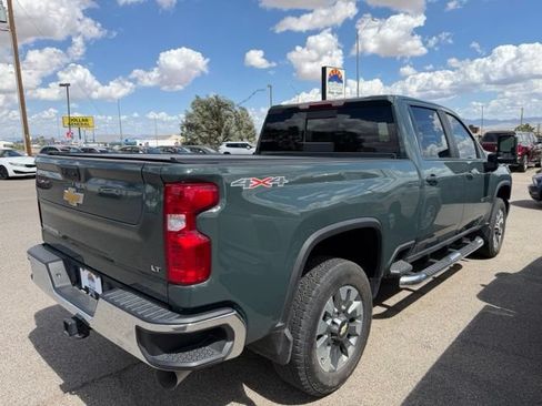 Used 2025 Chevrolet Silverado 2500 LT AWD/4WD image 4