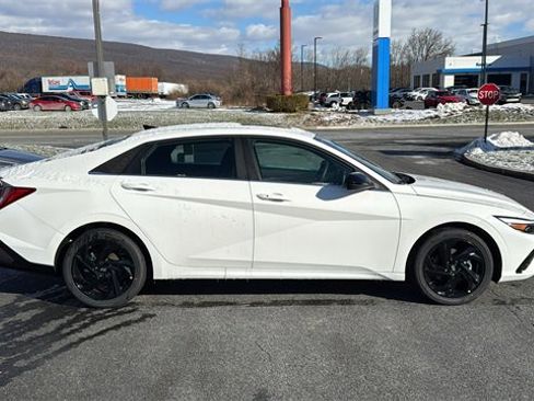 New 2026 Hyundai Elantra SEL Sport image 3