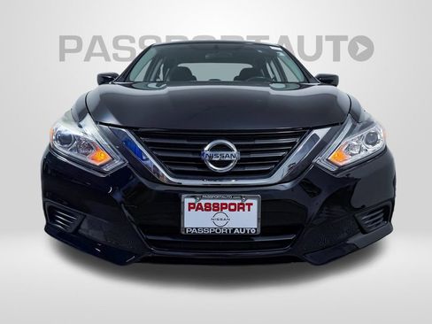 Used 2016 Nissan Altima 2.5 S w/ Power Driver Seat Package FWD image 2