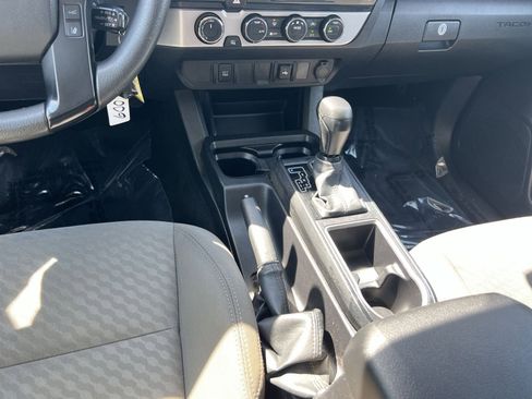Used 2023 Toyota Tacoma SR AWD/4WD image 21