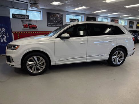 Used 2021 Audi Q7 3.0T Premium Plus AWD/4WD image 3