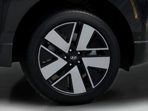 New 2026 Hyundai Ioniq 9 SEL image 8