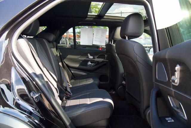 Used 2025 Mercedes-Benz GLE 350 4MATIC image 29