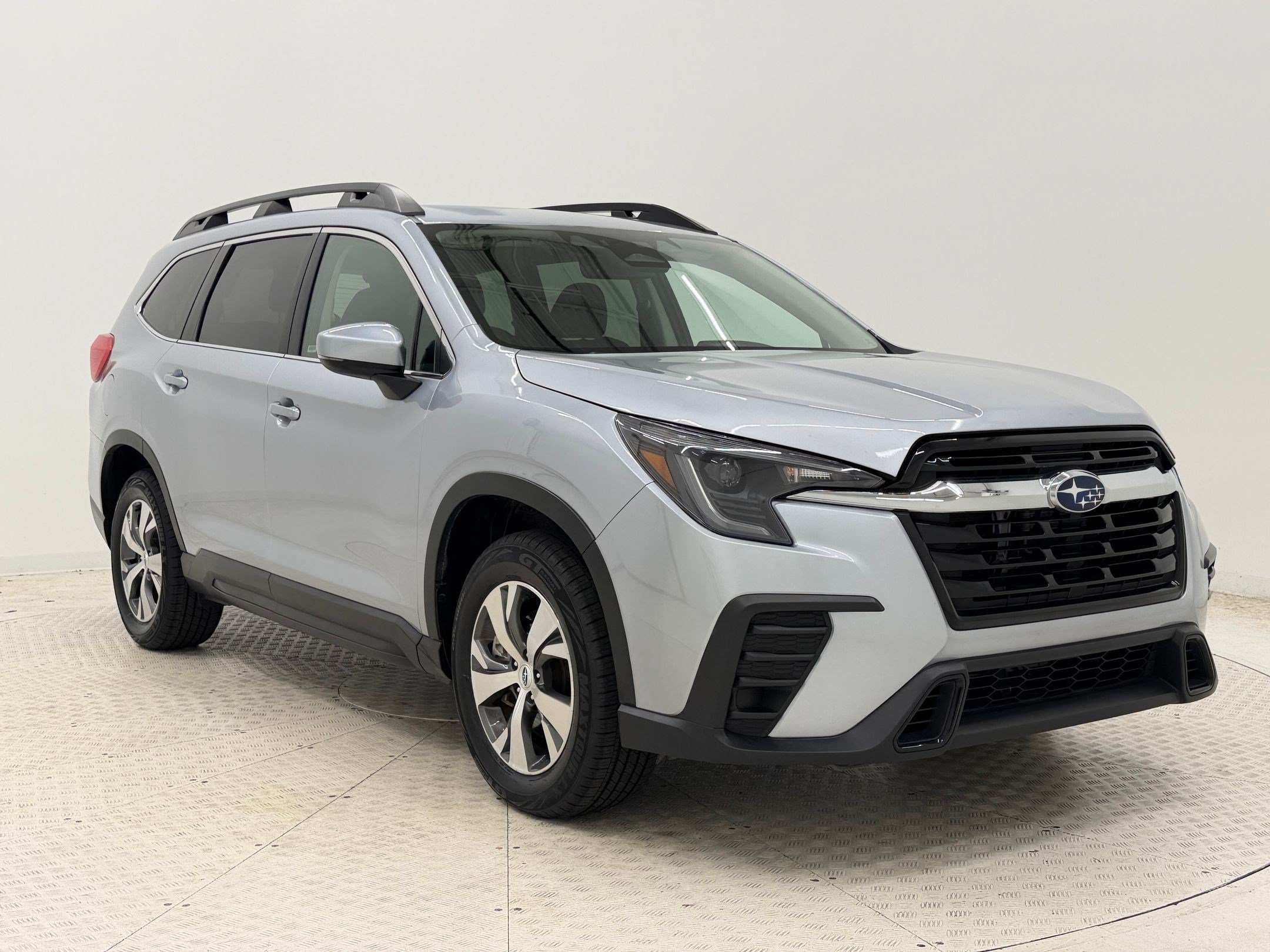 Used 2025 Subaru Ascent Premium AWD/4WD image 7