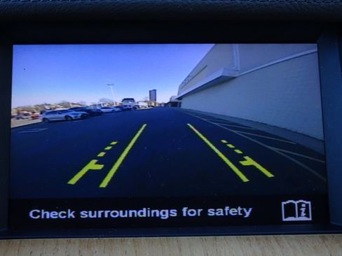 Used 2016 Land Rover LR4 HSE image 29