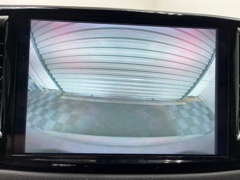 Used 2024 Chrysler Pacifica Touring-L FWD image 15