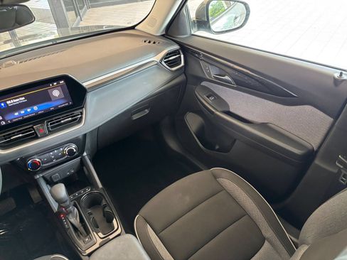 Used 2025 Chevrolet TrailBlazer LT FWD image 34