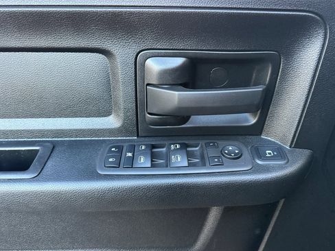 Used 2024 RAM 3500 Tradesman w/ Chrome Appearance Group image 10