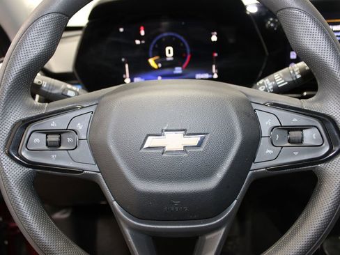 Used 2025 Chevrolet Trax LT image 12