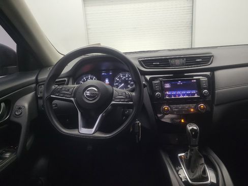 Used 2019 Nissan Rogue S FWD image 22