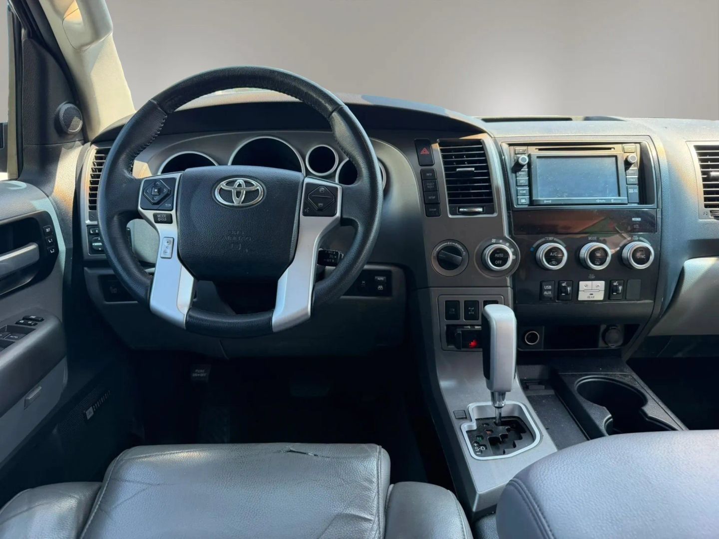 Used 2016 Toyota Sequoia Limited w/ Safety & Convenience Package AWD/4WD image 23