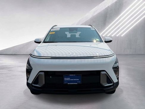 Certified 2025 Hyundai Kona SEL AWD/4WD image 2