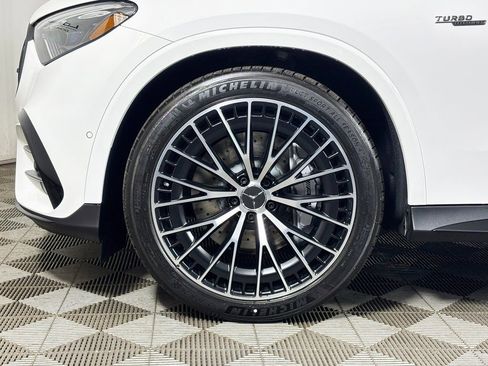 Certified 2026 Mercedes-Benz GLC 43 AMG 4MATIC image 32