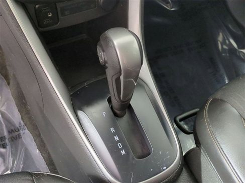 Certified 2022 Chevrolet Trax LT w/ LT Convenience Package image 15