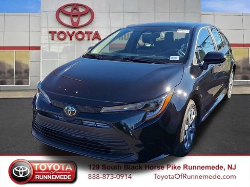 Used 2026 Toyota Corolla LE FWD image 19
