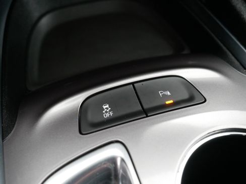 Used 2022 Chevrolet Malibu RS image 32