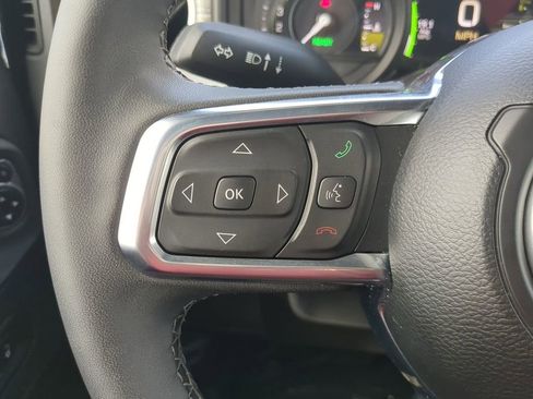 Used 2025 Jeep Wrangler Unlimited Sahara w/ Safety Group image 25