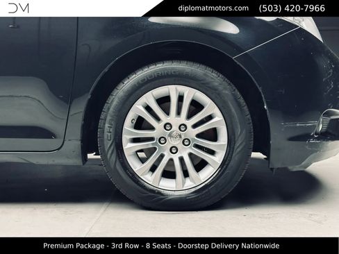 Used 2011 Toyota Sienna XLE w/ Premium Pkg FWD image 48
