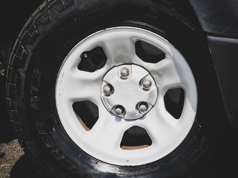 Used 2011 RAM 1500 Tradesman image 24