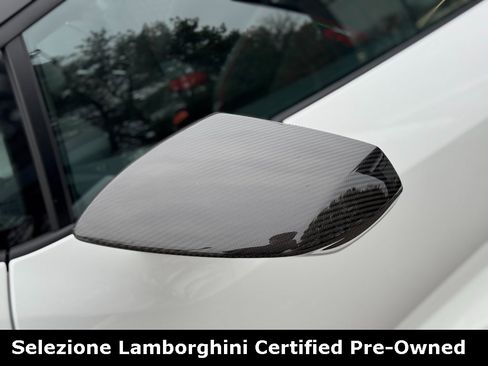 Used 2023 Lamborghini Huracan EVO image 12