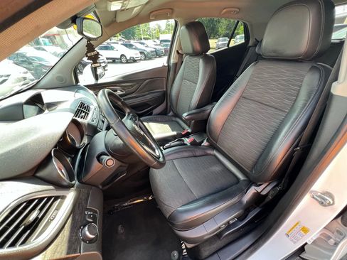 Used 2016 Buick Encore FWD image 19